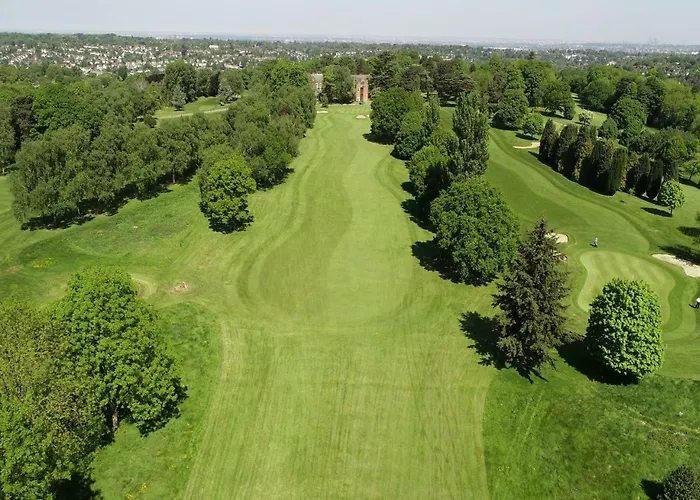 Coulsdon Manor Hotel And Golf Club