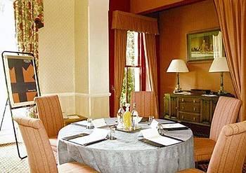 Coulsdon Manor And Golf Club Country house *