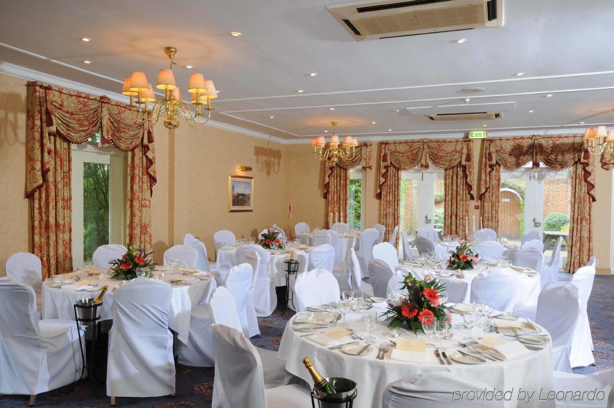 Country house Coulsdon Manor And Golf Club *